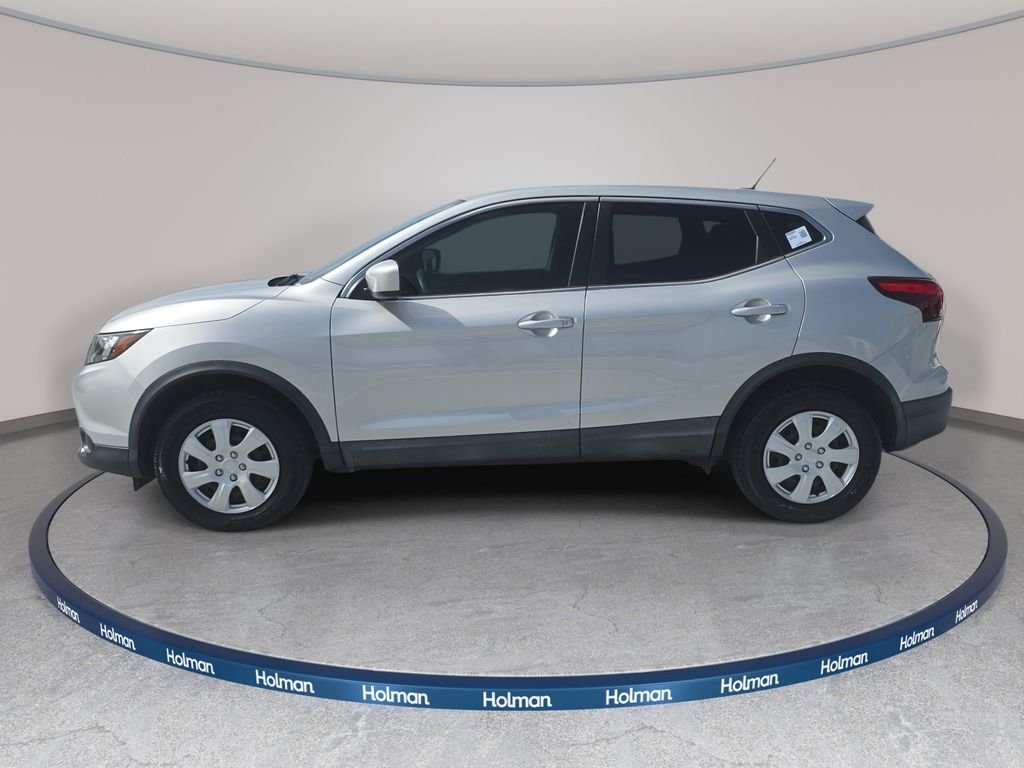 Used 2019 Silver Nissan S image 11