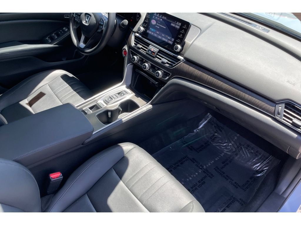 Used 2022 Sonic Gray Pearl Honda Touring image 17