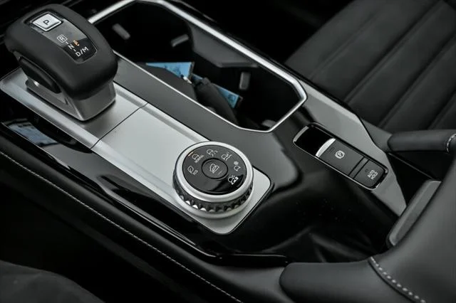 New 2026 Cosmic Blue Metallic Mitsubishi SE 1.5T S-AWC image 25