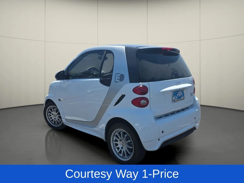 Used 2013  smart Passion image 6