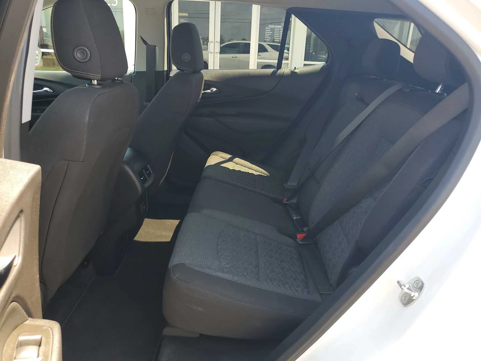 Used 2024 Summit White Chevrolet LT image 21