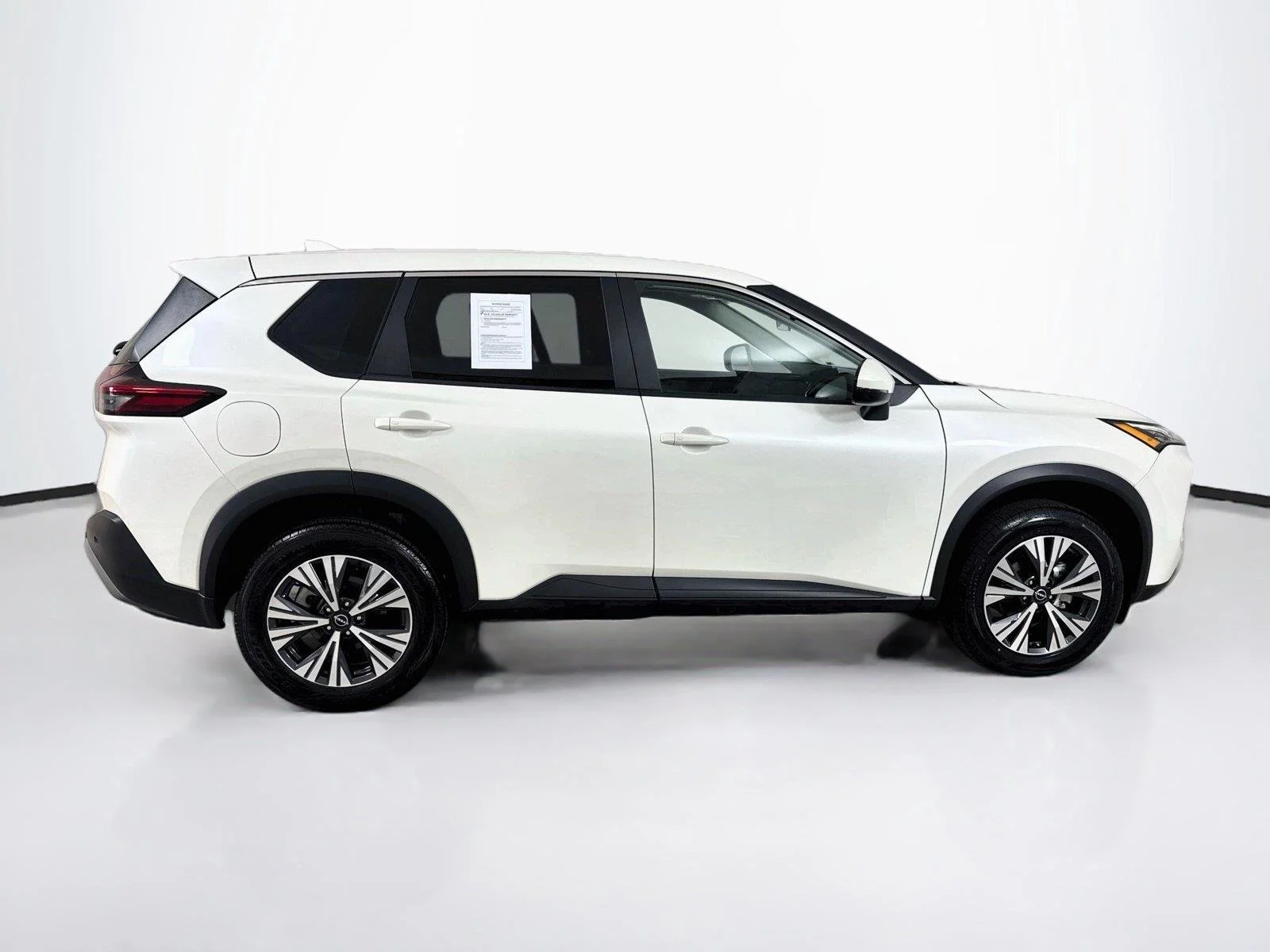 Used 2022 Pearl White Tricoat Nissan SV image 8