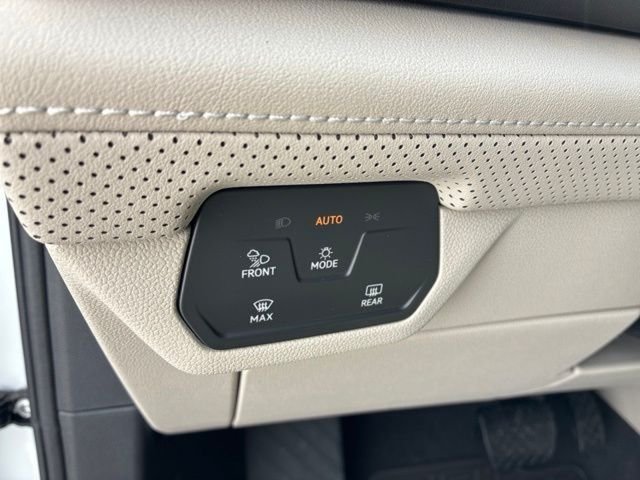 New 2026 Opal White Pearl Volkswagen SE w/Technology image 14