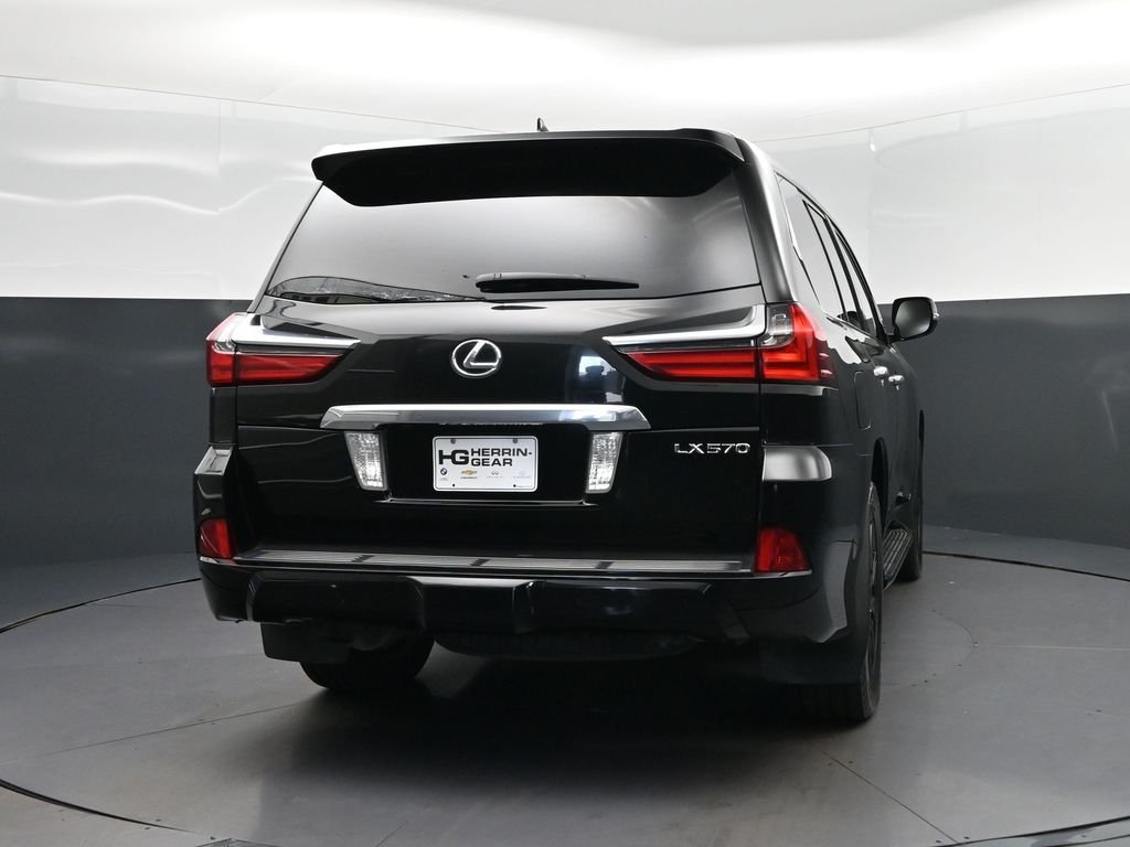 2017 Lexus LX 570 - Photo 7