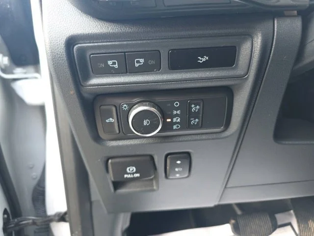 Used 2022 White Ford XLT image 12