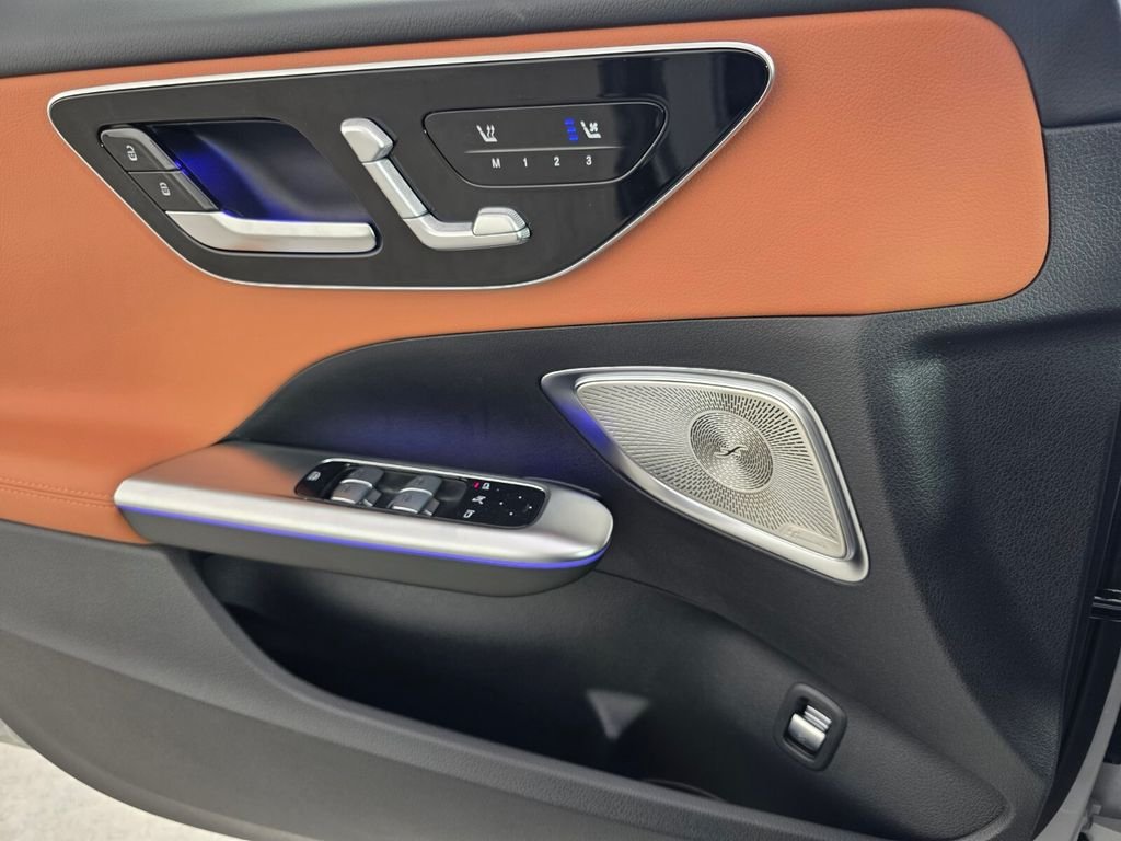 New 2026 MANUFAKTUR Alpine Grey Mercedes-Benz C 300 image 16