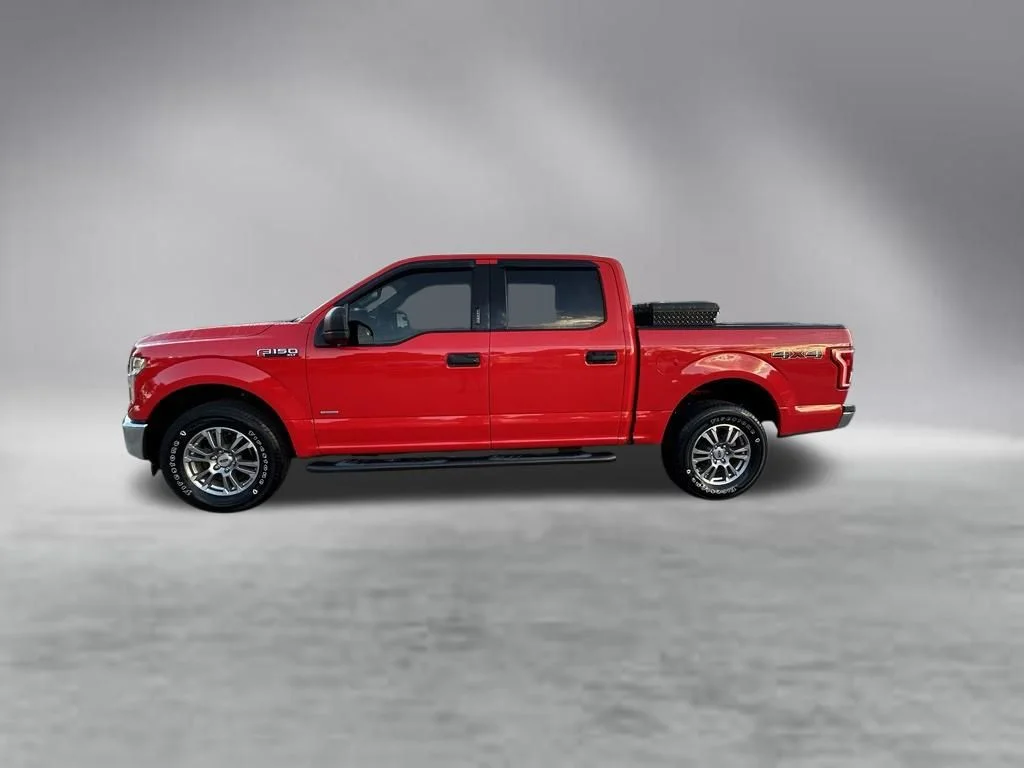Used 2017 Race Red Ford XLT image 8
