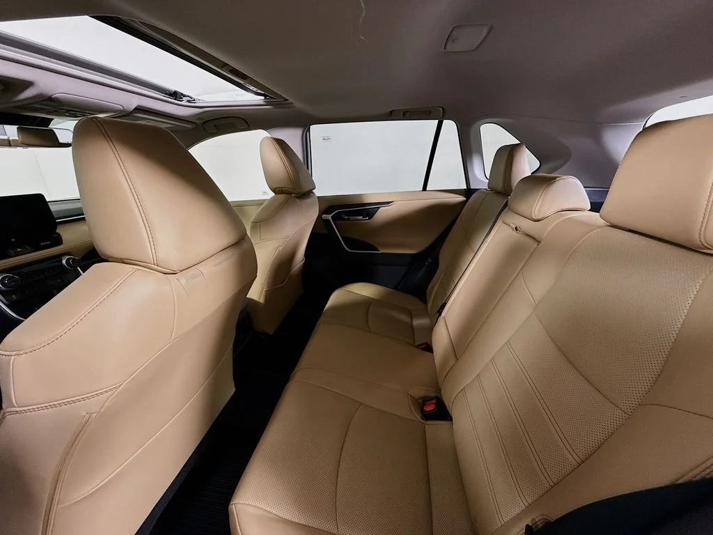 Used 2024 Wind Chill Pearl Toyota Hybrid Limited image 35