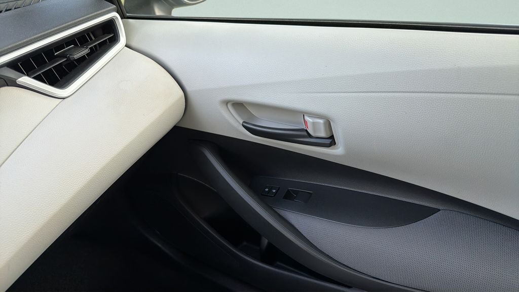 Used 2022 Gray Toyota LE image 15