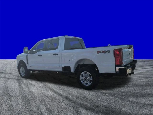 New 2026 Oxford White Ford F-250® XLT image 5