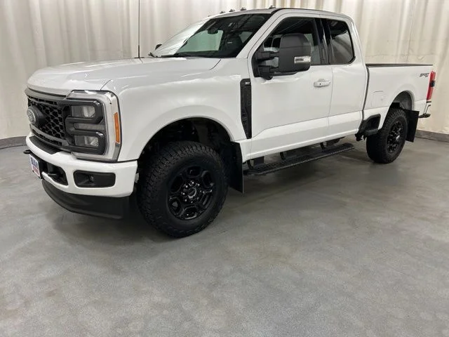 Used 2023 White Ford XLT image 2