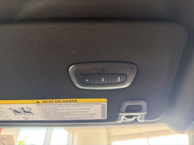 New 2026 Silver Zynith Exterior Paint Jeep  image 36