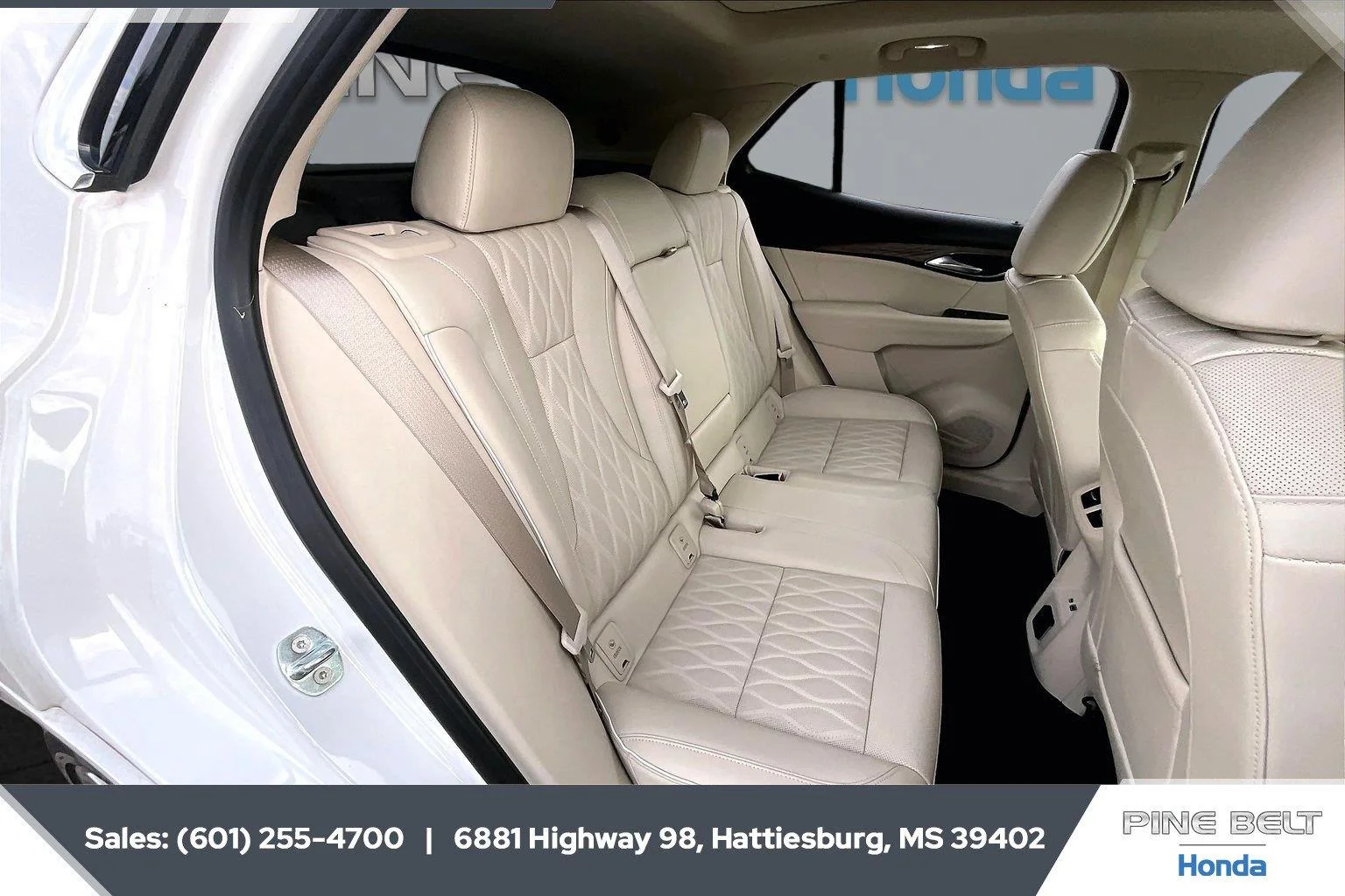 Used 2023 White Frost Tricoat Buick Avenir image 20