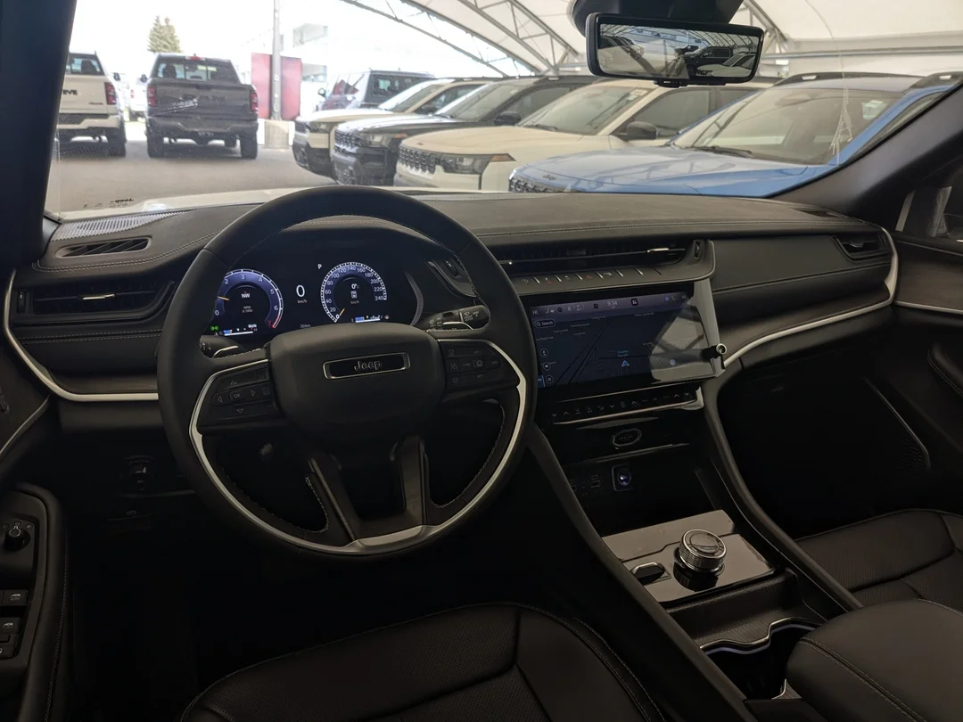 New 2026 White Jeep Limited - - 4x4 - Ltd Altitude Pkg - Lux Tech Grp II - Pano Sunroof - 20 Black Wheels & More! image 23