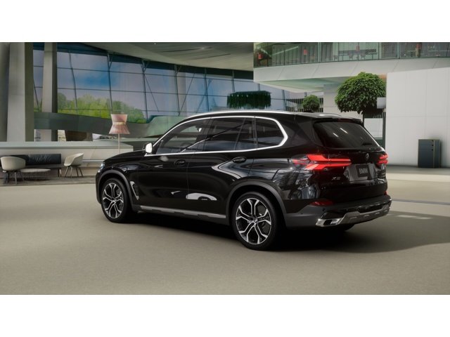 New 2026 Black BMW X5 40i image 2