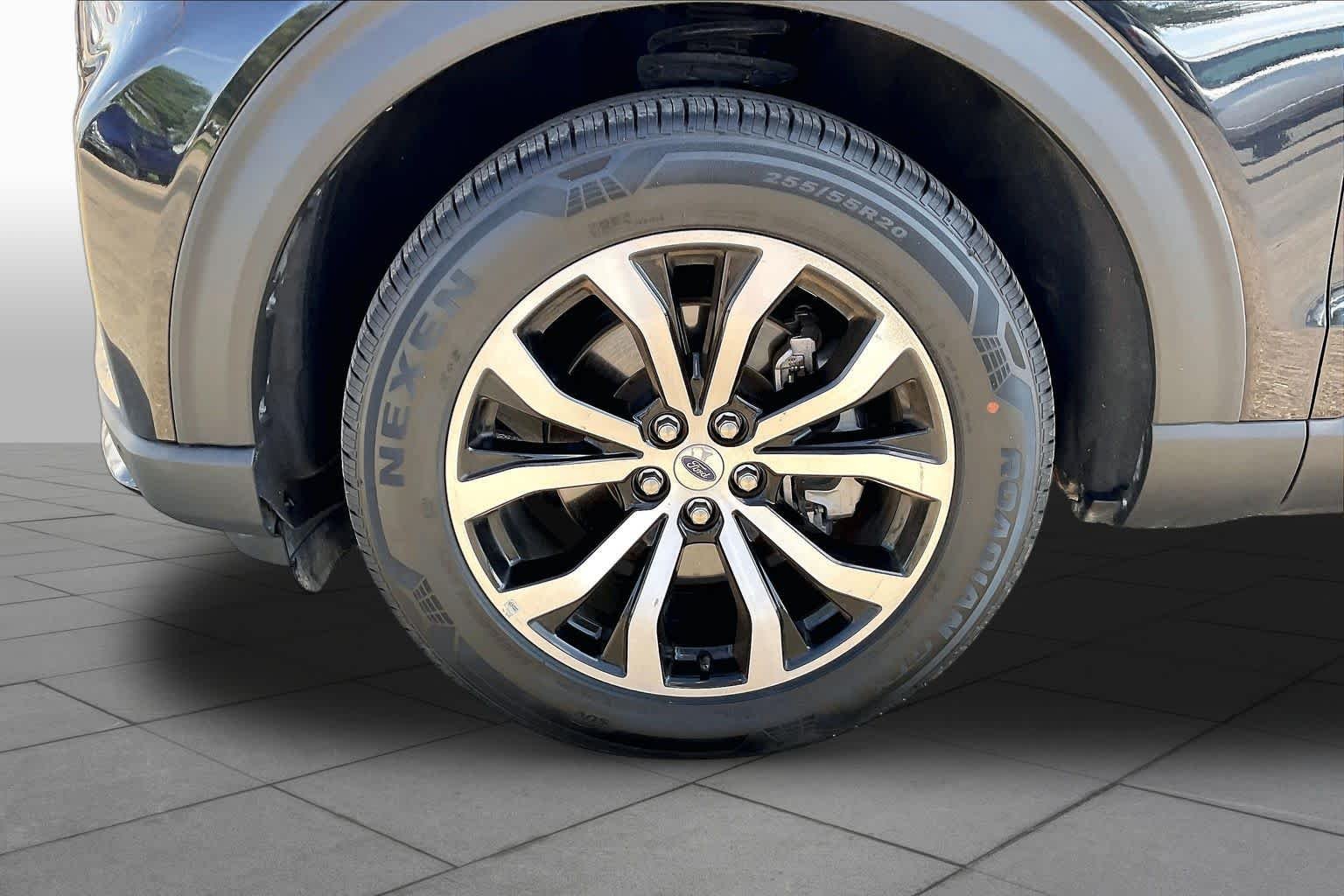 Used 2025 Agate Black Ford ST-Line image 11