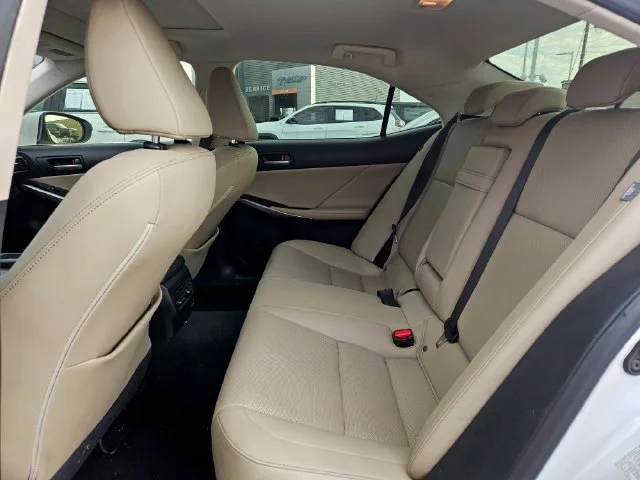 Used 2018 Eminent White Pearl Lexus 300 image 4