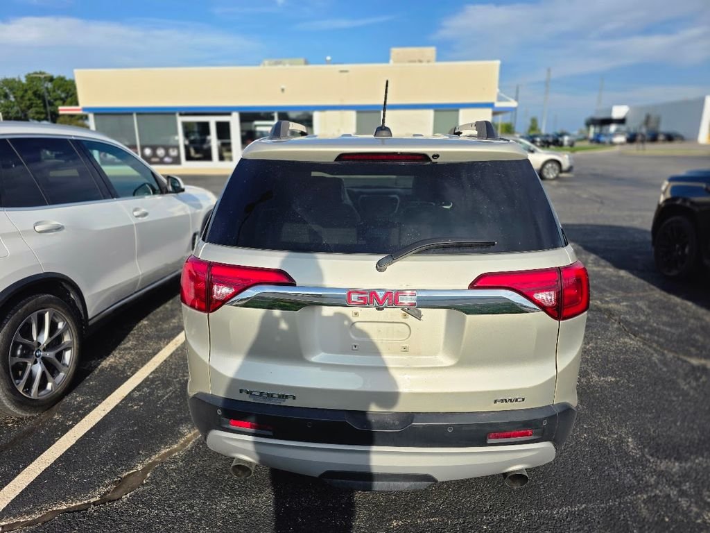 Used 2017 Sparkling Silver Metallic GMC SLT-2 image 3