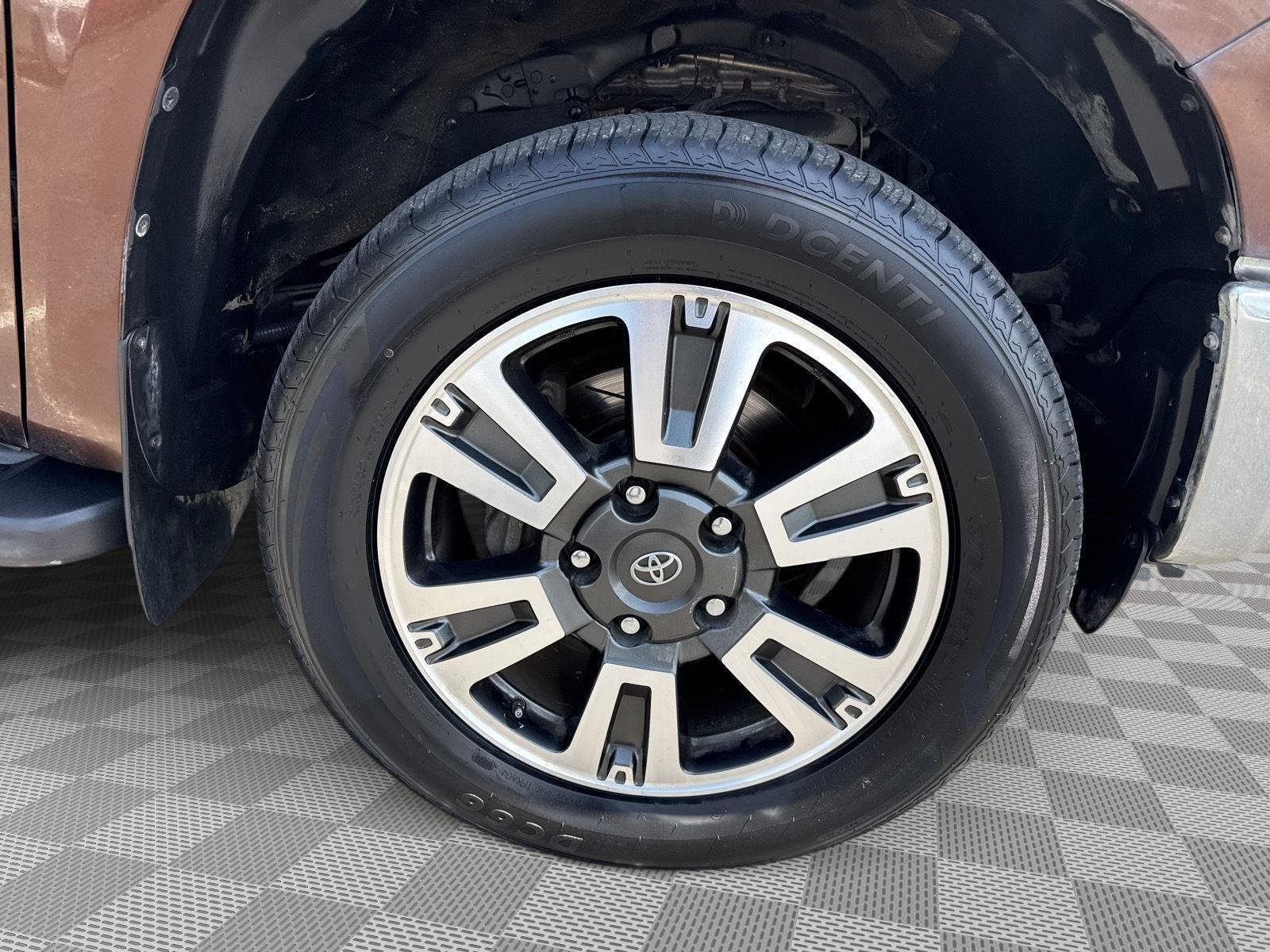 Used 2014 Sunset Bronze Mica Toyota Limited image 7