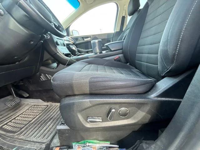 Used 2015 Gray Ford SEL image 7