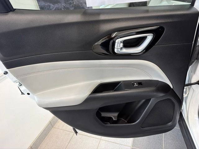 Used 2025 Bright White Clearcoat Jeep  image 14