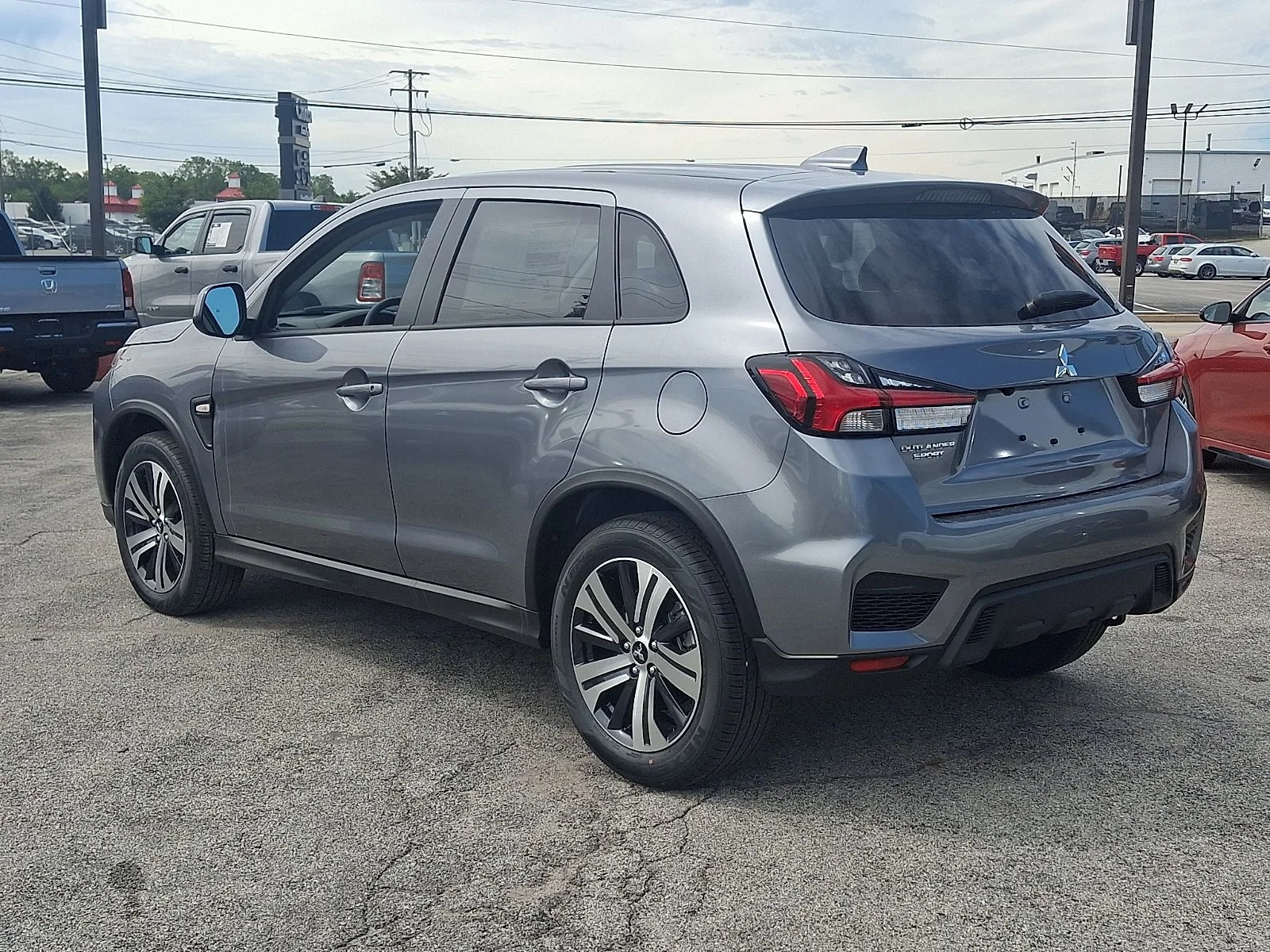 New 2027 Gray Mitsubishi 2.0 ES image 4