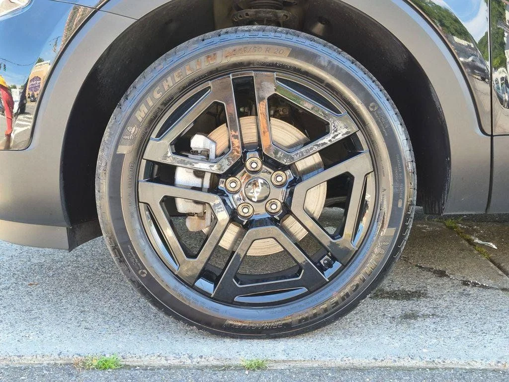Used 2024 Black Kia SX X-Line image 36