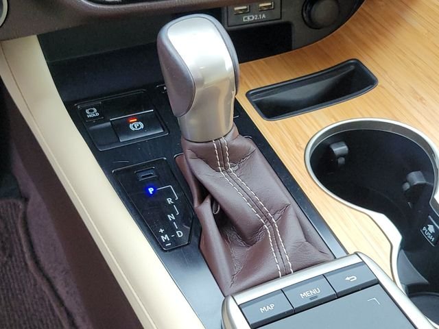 Used 2020 White Lexus 350L image 30
