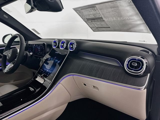 New 2027 Polar White Mercedes-Benz GLC 300 image 29