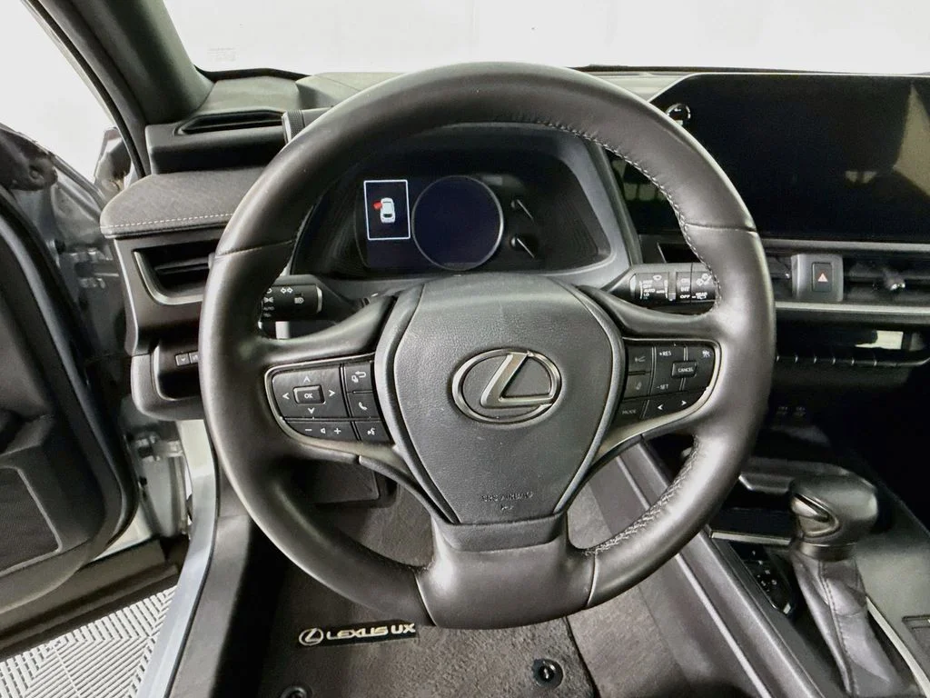 Used 2023 Iridium Lexus 250h Premium image 12