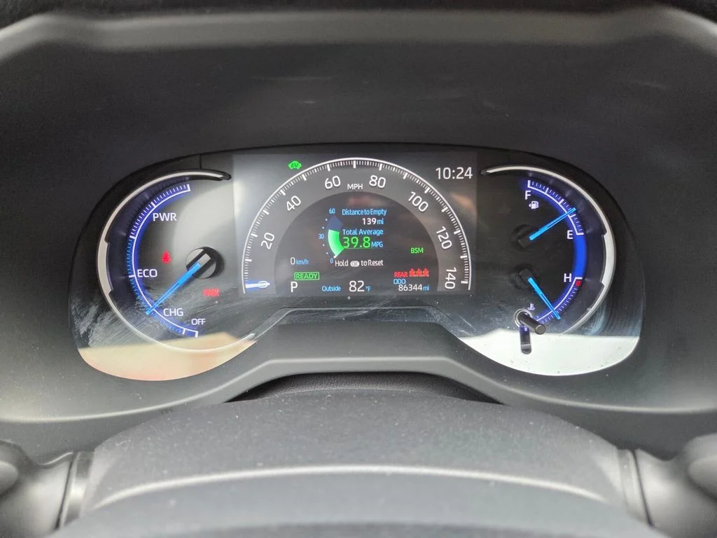 Certified Used 2020 Silver Toyota Limited image 33