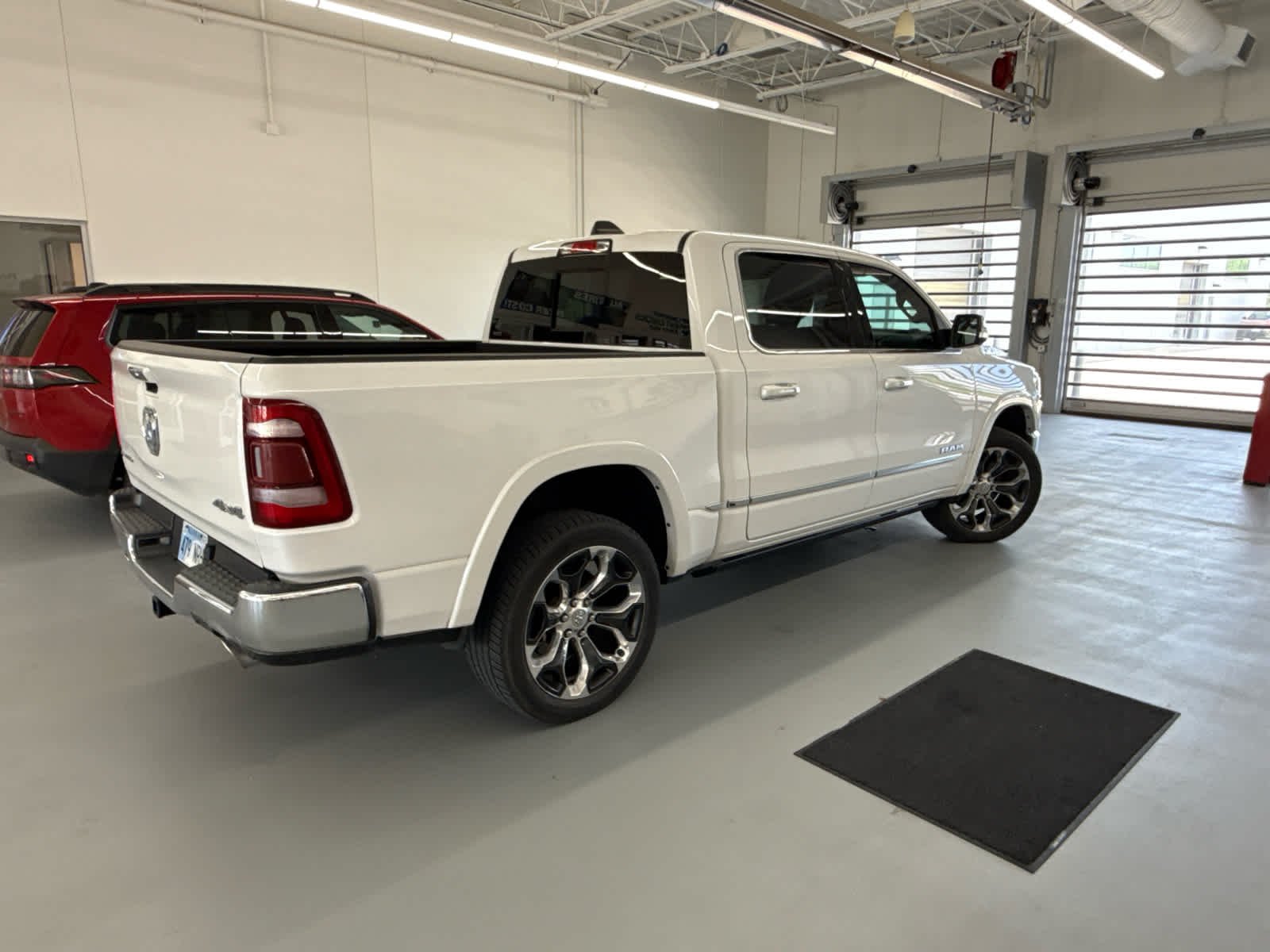 Used 2021 Ivory White Tri-Coat Pearlcoat Ram Limited image 4