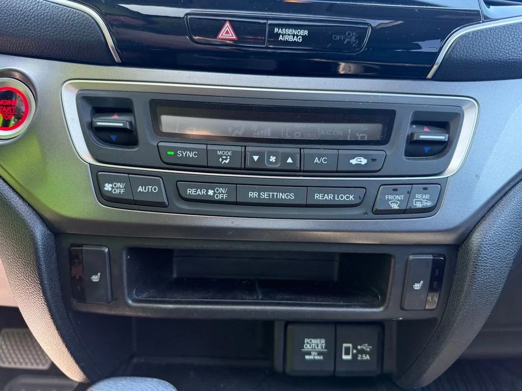Used 2019 White Diamond Pearl Honda EX-L image 15
