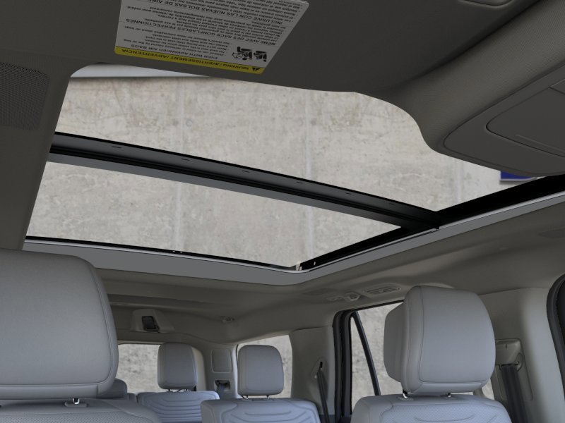 New 2026 Star White Metallic Tri-Coat Ford Platinum® image 22