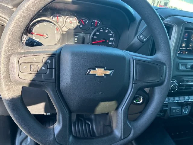 New 2026 Summit White Chevrolet WT image 17