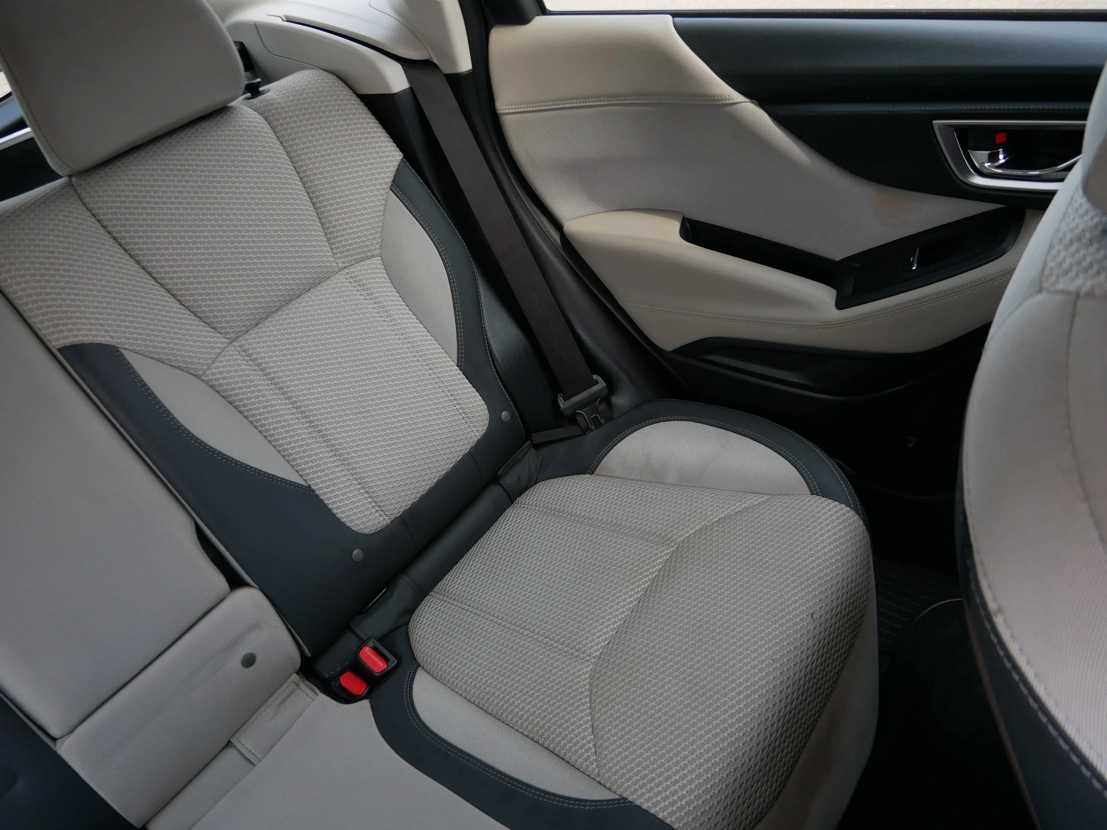 Used 2020 Horizon Blue Pearl Subaru Premium image 14
