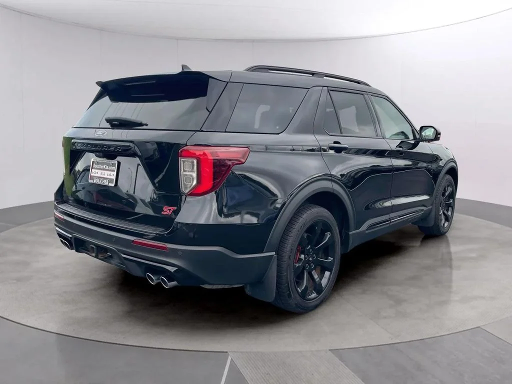 Used 2022 Agate Black Metallic Ford ST image 5