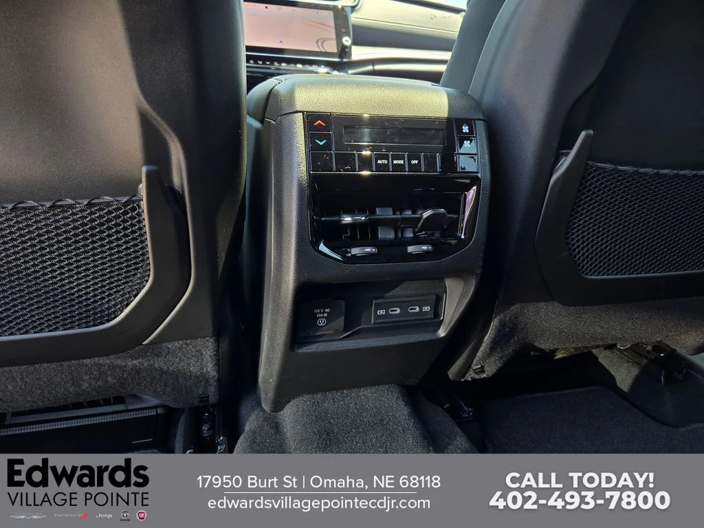 New 2026 Baltic Gray Metallic Clear-Coat Exterior Paint Jeep Laredo image 29
