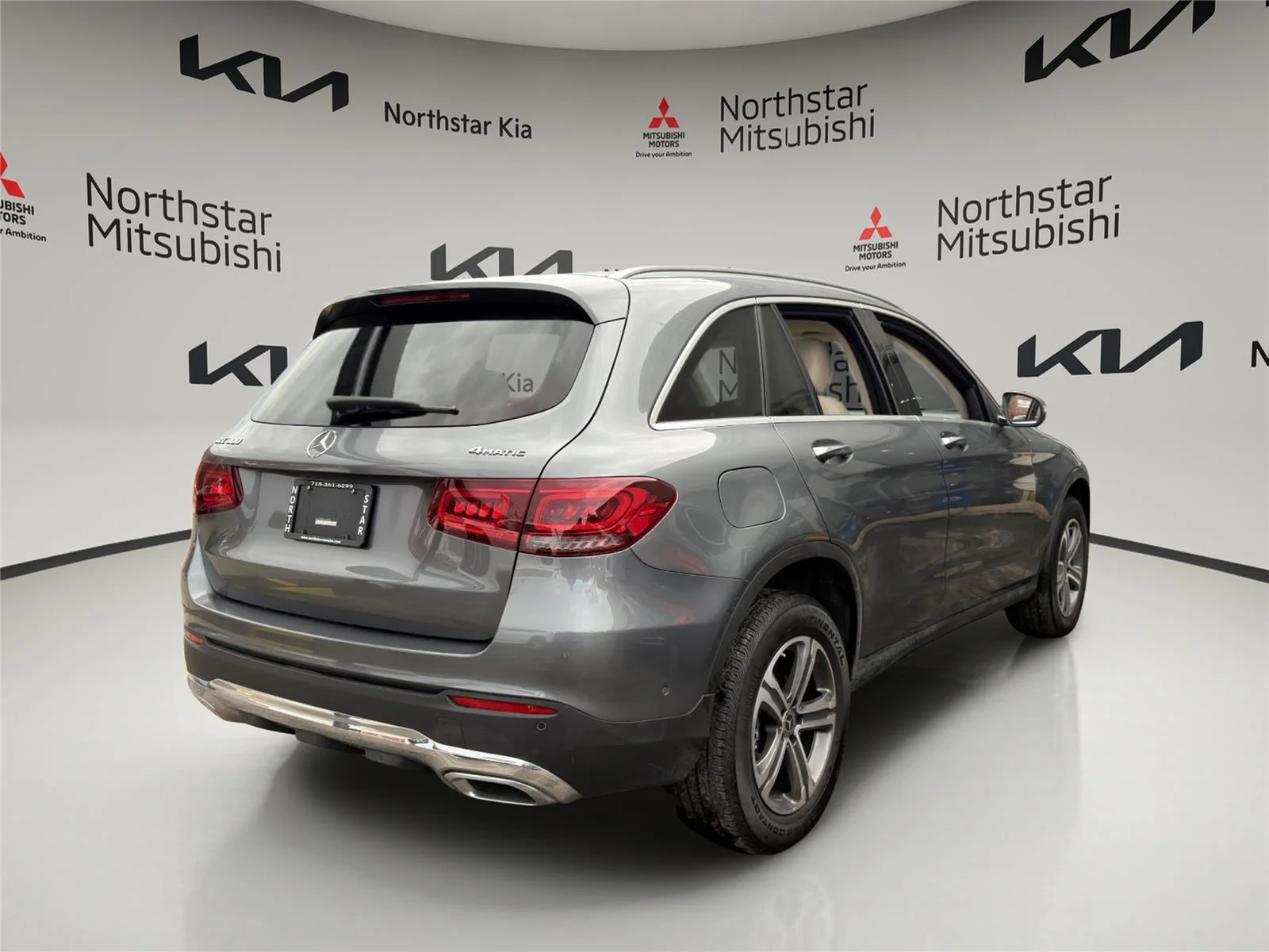 Used 2022 Selenite Grey Metallic Mercedes-Benz GLC 300 image 4