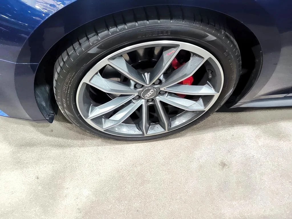 Used 2018 Navarra Blue Metallic Audi Premium Plus image 16