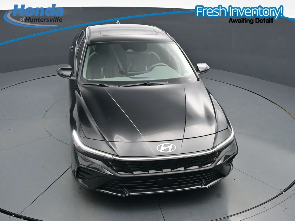 Used 2025 Abyss Black Hyundai SEL Convenience image 18