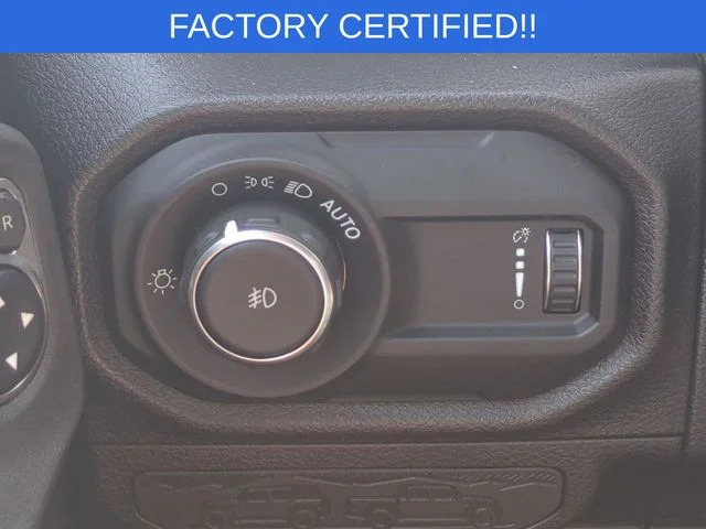 Used 2024 Silver Jeep Sport S image 16
