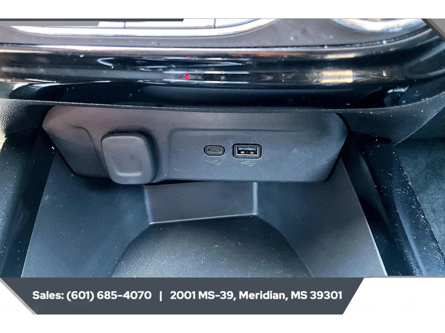 Used 2025 MOSAIC BLACK METALLIC Chevrolet LT image 23