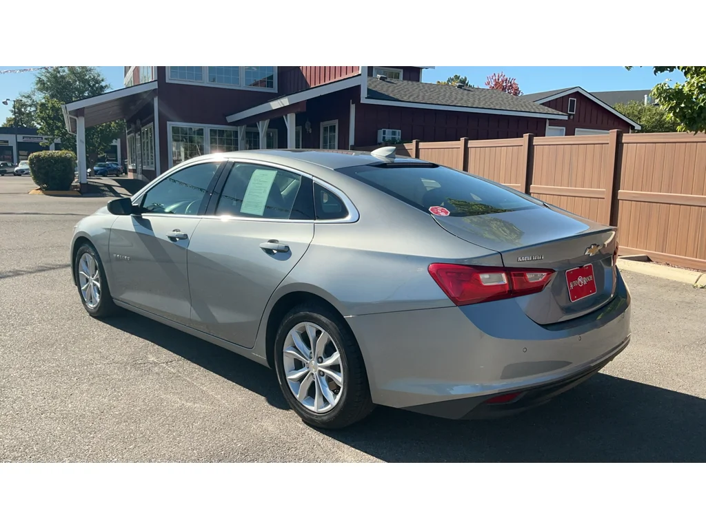Used 2024 STERLING GRAY METALLIC Chevrolet LT image 7
