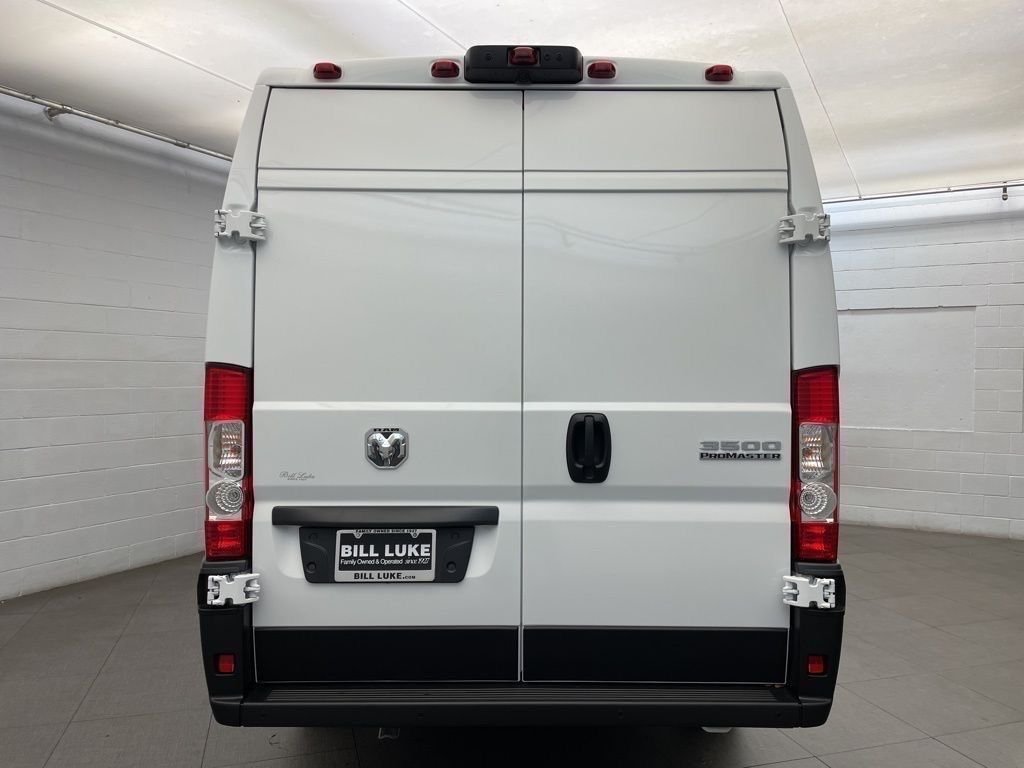 New 2026 Bright White Clear-Coat Exterior Paint RAM High Roof image 5