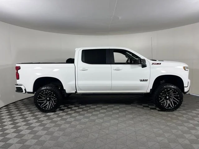 Used 2021 White Chevrolet RST image 8