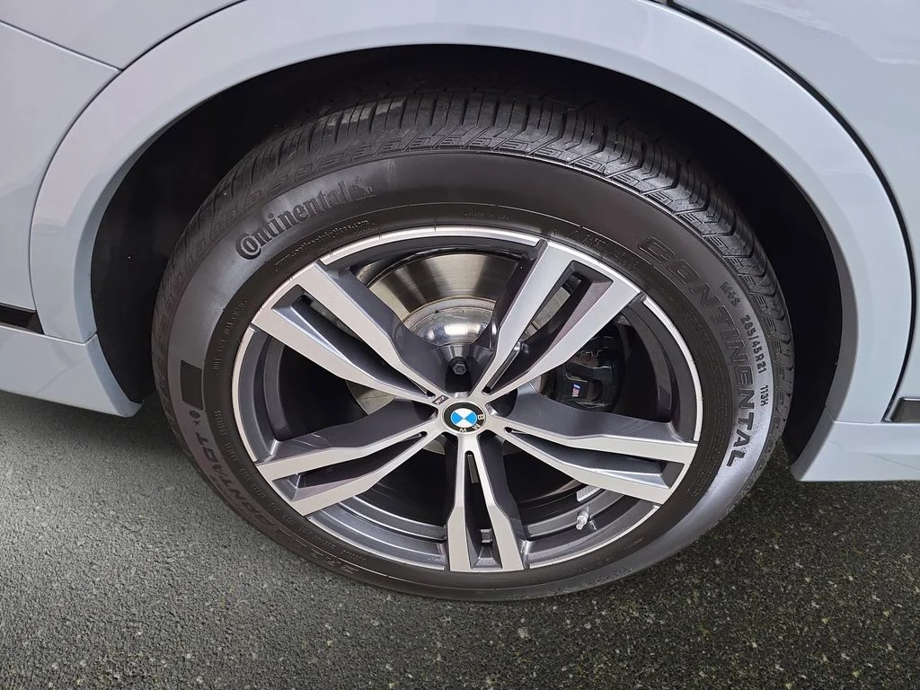 Used 2024 Brooklyn Gray Metallic BMW xDrive40i image 30