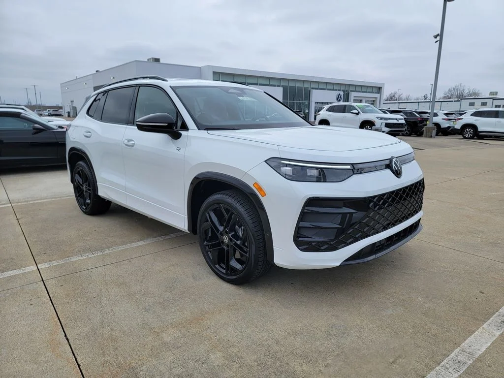 New 2026 White Volkswagen 2.0T SE R-Line Black image 10