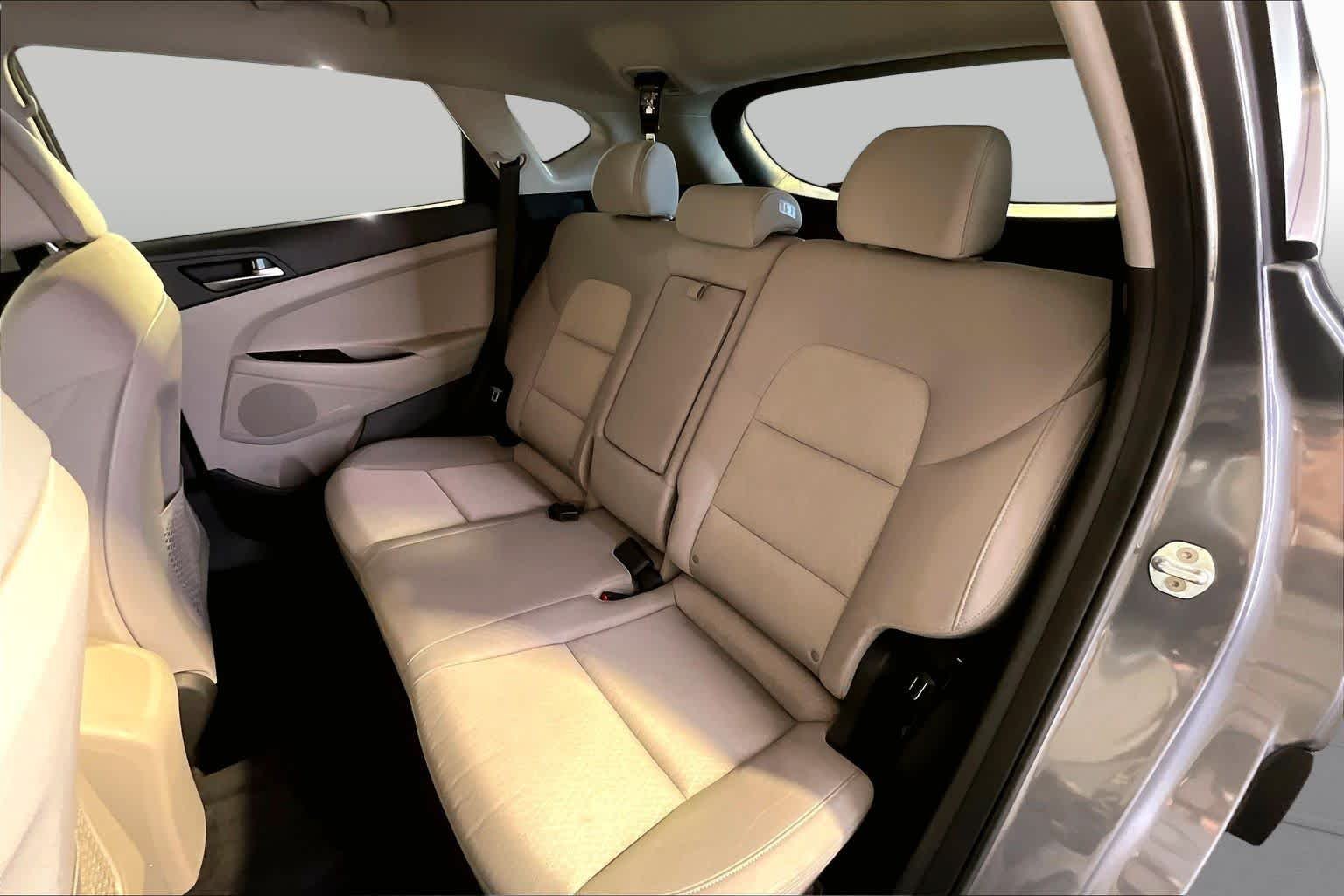 Used 2017 Coliseum Gray Hyundai SE image 20