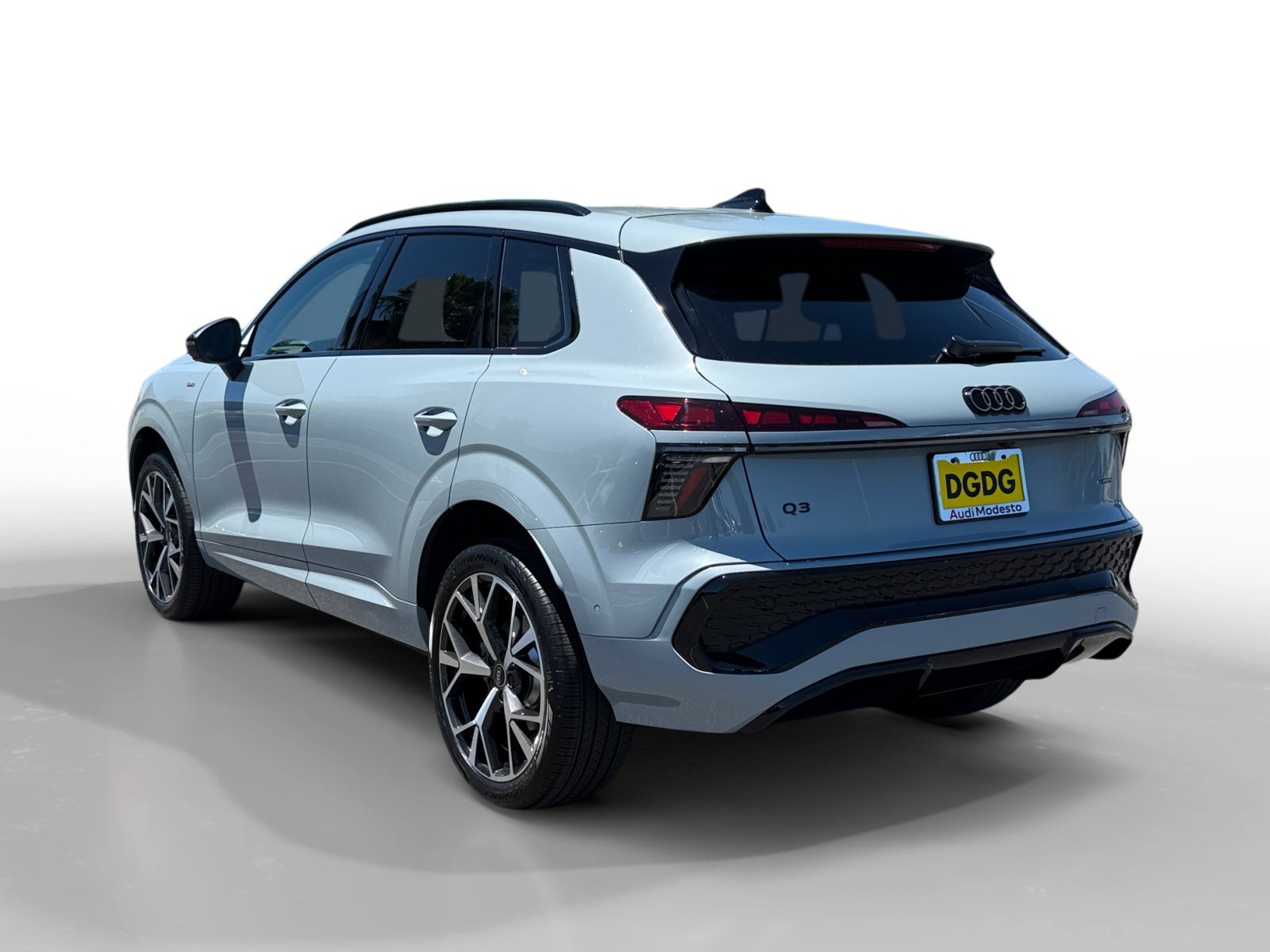 New 2026 Arrow Gray Pearl Effect Audi S line quattro image 3